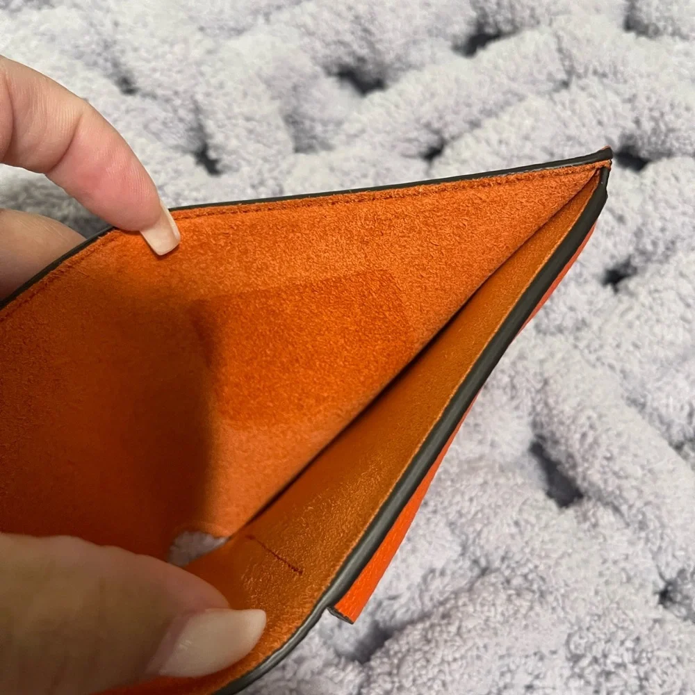 Gucci Bold Orange Leather Wallet - Picture 9 of 9